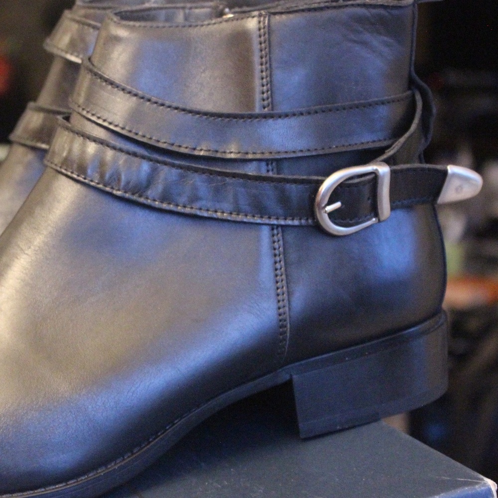 ZARA LEATHER BOOTS